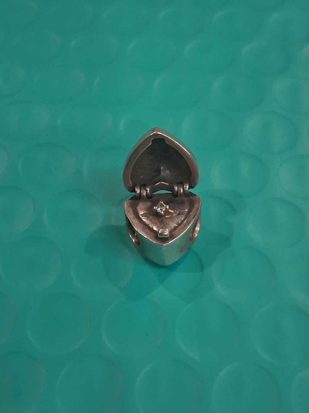 Pandora Gift From the Heart Charm